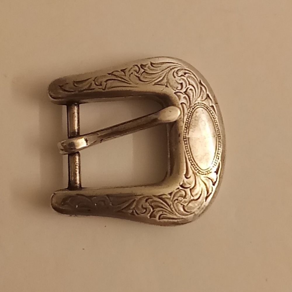 Silver Ornate Western-Style Belt Buckle - Women Accessories